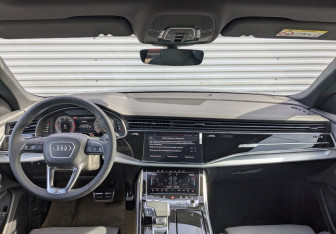 Новый Audi Q8 2025 (10 фото)
