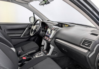 Подержанный автомобиль Subaru Forester Suv 2015 года (11 фото)