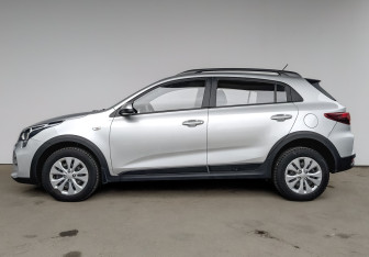 Подержанный автомобиль Kia Rio Hatchback 2021 года (8 фото)