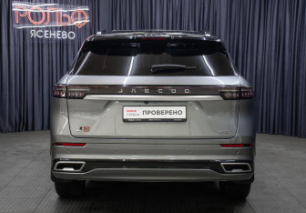 Подержанный автомобиль Jaecoo J8 2024 года (6 фото)