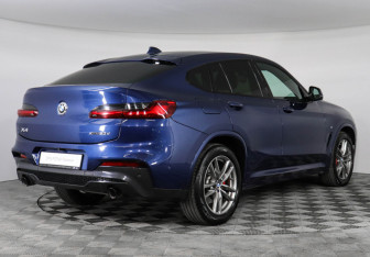 Подержанный автомобиль BMW X4 2021 года (2 фото)