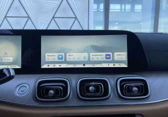 Подержанный автомобиль Jaecoo J8 2024 года (14 фото)