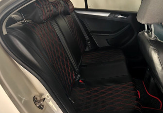 Подержанный автомобиль Volkswagen Jetta Sedan 2015 года (11 фото)