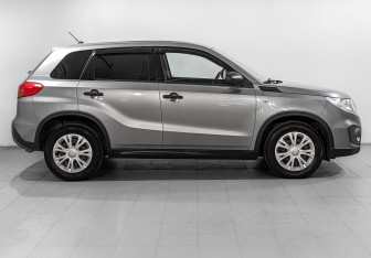 Подержанный автомобиль Suzuki Vitara 2016 года (4 фото)