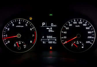 Подержанный автомобиль Kia Rio Hatchback 2021 года (13 фото)