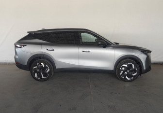 Подержанный автомобиль Omoda C7 2025 года (8 фото)