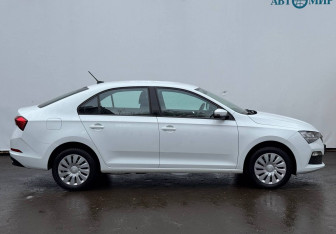 Подержанный автомобиль Skoda Rapid Liftback 2021 года (4 фото)