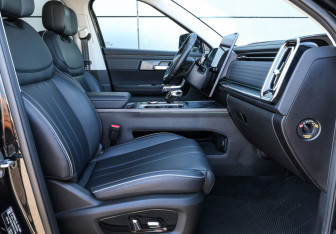 Подержанный автомобиль Jaecoo J7 2023 года (12 фото)