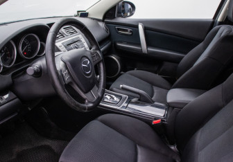 Подержанный автомобиль Mazda 6 Wagon 2008 года (10 фото)