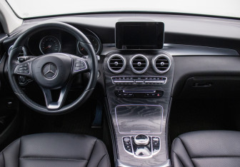 Подержанный автомобиль Mercedes-Benz GLC Coupe 2017 года (13 фото)