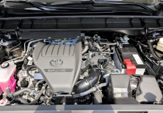 Подержанный автомобиль Toyota Highlander 2025 года (9 фото)