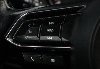 Подержанный автомобиль Mazda CX-5 2017 года (16 фото)