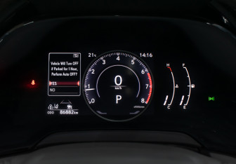 Подержанный автомобиль Lexus RX 2022 года (14 фото)