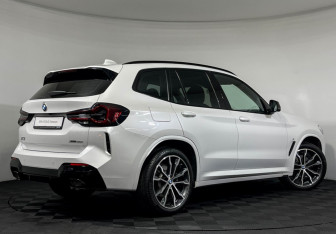 Подержанный автомобиль BMW X3 2022 года (2 фото)