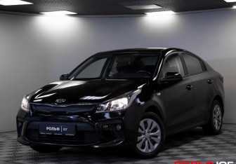 Подержанный автомобиль Nissan Almera Sedan 2006 года (21 фото)