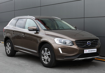 Подержанный автомобиль Volvo XC60 2015 года (3 фото)