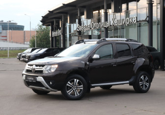 Подержанный автомобиль Renault Duster 2018 года (19 фото)
