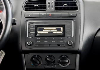 Подержанный автомобиль Volkswagen Polo Sedan 2019 года (15 фото)