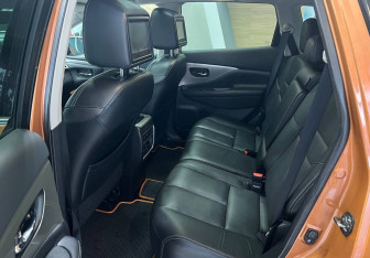 Подержанный автомобиль Nissan Murano Suv 2016 года (17 фото)