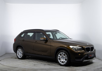 Подержанный автомобиль BMW X1 2013 года (3 фото)