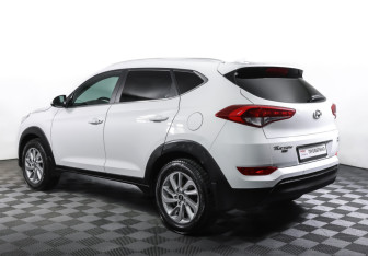 Подержанный автомобиль Hyundai Tucson 2017 года (7 фото)