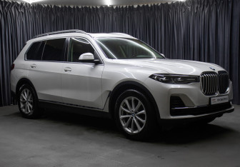 Подержанный автомобиль BMW X7 2019 года (6 фото)