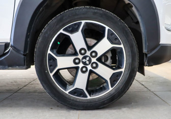 Подержанный автомобиль Mitsubishi Xpander 2022 года (23 фото)