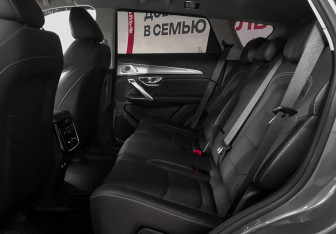 Подержанный автомобиль Jetour X70 2024 года (10 фото)