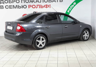 Подержанный автомобиль Ford Focus Sedan 2007 года (4 фото)