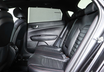 Подержанный автомобиль Kia Optima Sedan 2019 года (26 фото)