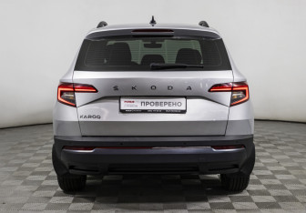 Подержанный автомобиль Skoda Karoq 2021 года (6 фото)