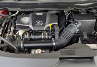 Подержанный автомобиль Lexus RX 2021 года (9 фото)