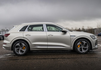 Новый Audi e-tron 2023 (6 фото)