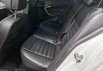 Подержанный автомобиль Opel Insignia Wagon 2014 года (17 фото)