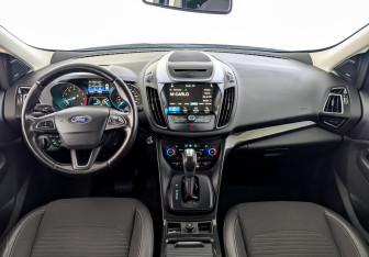 Подержанный автомобиль Ford Kuga 2017 года (14 фото)