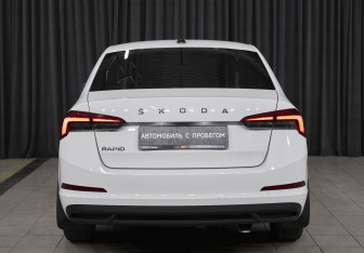 Подержанный автомобиль Skoda Rapid Liftback 2021 года (5 фото)