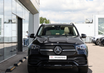 Подержанный автомобиль Mercedes-Benz GLE 2021 года (2 фото)