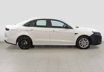 Подержанный автомобиль Kaiyi E5 2024 года (4 фото)