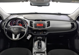 Подержанный автомобиль Kia Sportage 2015 года (14 фото)