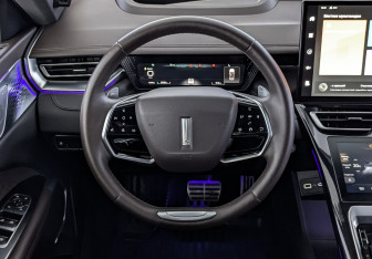 Подержанный автомобиль Wey 05 2023 года (21 фото)