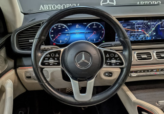 Подержанный автомобиль Mercedes-Benz GLE 2021 года (21 фото)