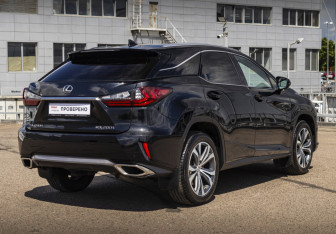 Подержанный автомобиль Lexus RX 2017 года (5 фото)