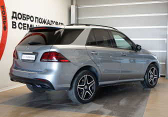 Подержанный автомобиль Mercedes-Benz GLE 2016 года (4 фото)