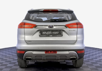 Подержанный автомобиль Geely Atlas 2018 года (6 фото)