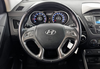 Подержанный автомобиль Hyundai ix35 2013 года (21 фото)