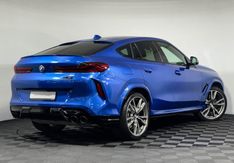 Подержанный автомобиль BMW X6 2019 года (2 фото)