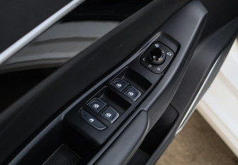 Подержанный автомобиль FAW Bestune B70 2023 года (14 фото)