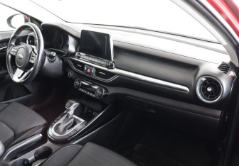 Подержанный автомобиль Kia Cerato Sedan 2020 года (10 фото)