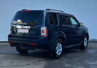 Подержанный автомобиль Honda Pilot 2008 года (5 фото)