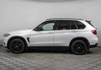 Подержанный автомобиль BMW X5 2014 года (8 фото)
